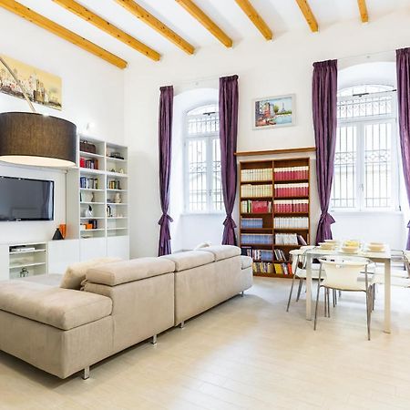 Ma Maison - Family Apartment At The Historical Center Naples Luaran gambar