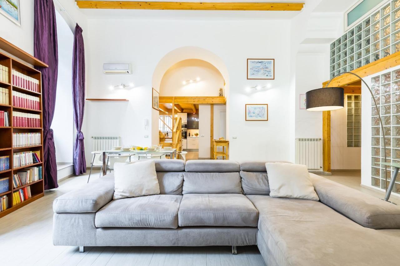 Ma Maison - Family Apartment At The Historical Center Naples Luaran gambar