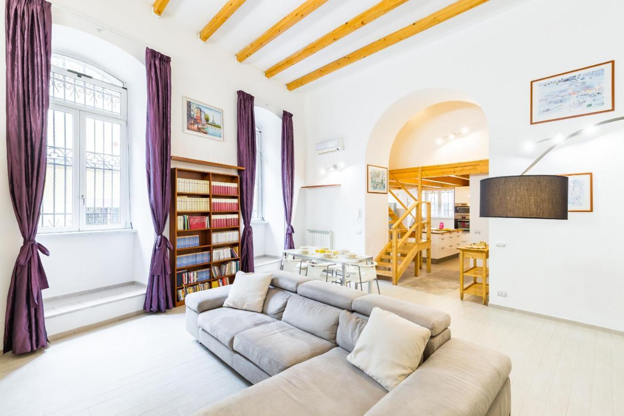 Ma Maison - Family Apartment At The Historical Center Naples Luaran gambar