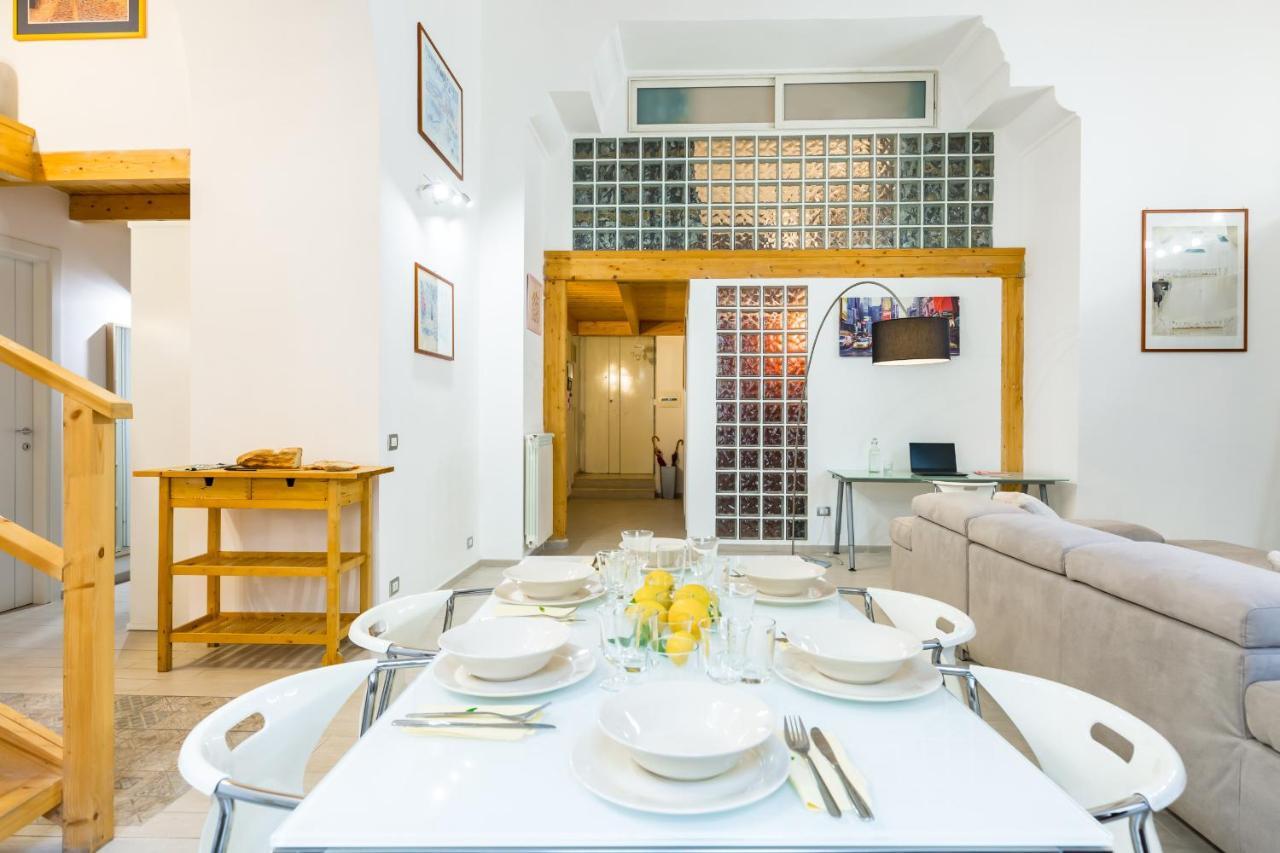 Ma Maison - Family Apartment At The Historical Center Naples Luaran gambar
